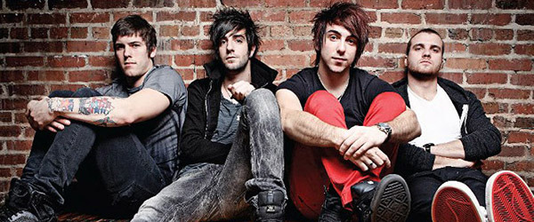 All Time Low reaparecen con 'Something's Gotta Give'