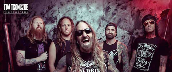 Devildriver presenta el vídeo para "Trust No One"