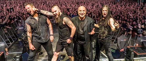 Disturbed preparan un EP acústico