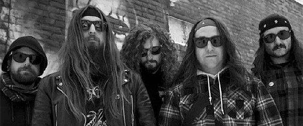 Adelanto de Iron Reagan: "Miserable Failure"