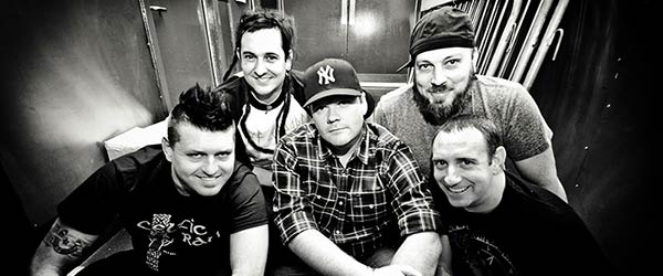 Less Than Jake publica el vídeo para "Bomb Drop"