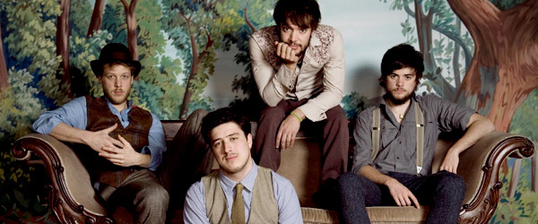 Vídeo de Mumford & Sons: "Whispers in the Dark"