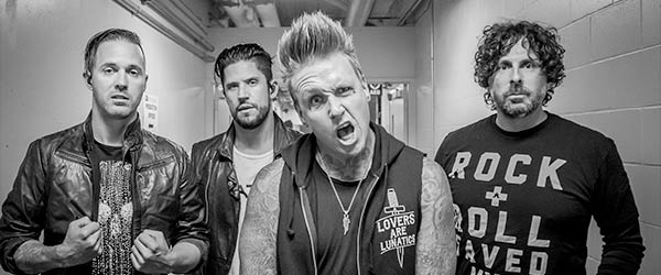 Adelanto de Papa Roach: "Crooked Teeth"