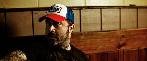 Aaron Lewis (Staind) triunfa como artista country