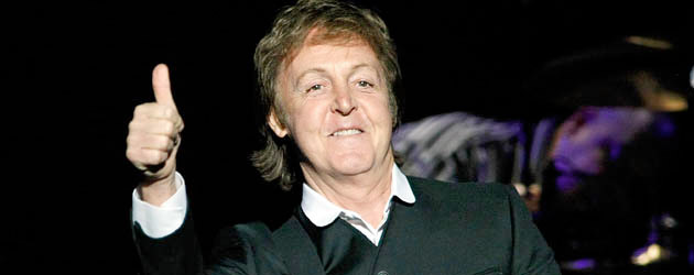 Paul McCartney actúa con Nirvana