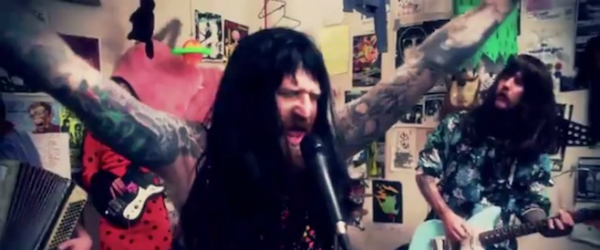 Mastodon se travisten para el vídeo de The Coathangers