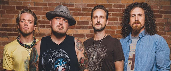 Vídeo de Black Stone Cherry para "In Love With The Pain"