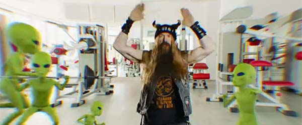 Loco vídeo de Black Label Society para "Bored To Tears"